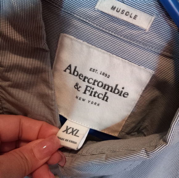 Abercrombie & Fitch Muscle Traditional Blue XXL Button Down Short Sleeves Shirt - Picture 5 of 7
